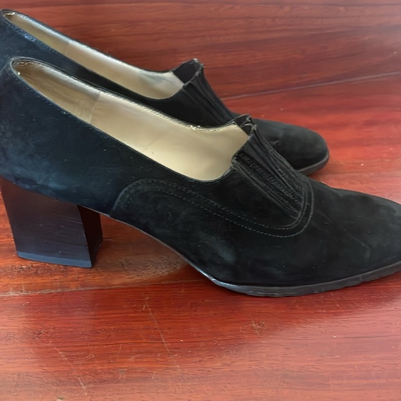 Salvatore Ferragamo black suede shoes size 7 1/2 - Picture 2 of 7